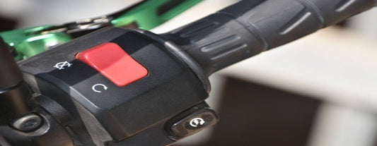À quoi sert une poignée à tirage rapide sur une moto ? - LE PRATIQUE DU MOTARD