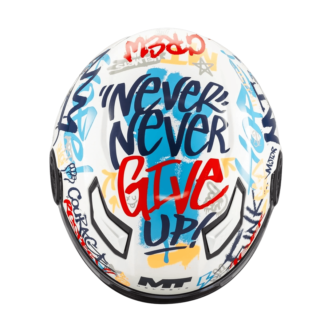Casque jet enfant MT Lite Crew vu du dessus, inscription Never Never Give Up et aérations