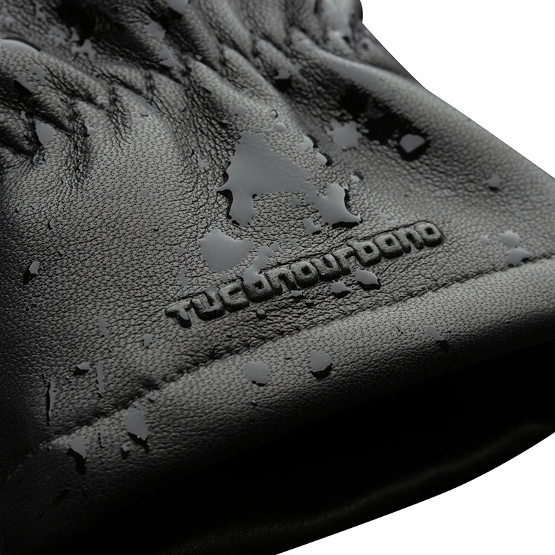 Gants moto hiver Elios Hydroscud Noir — gouttes d’eau sur le cuir du dos
