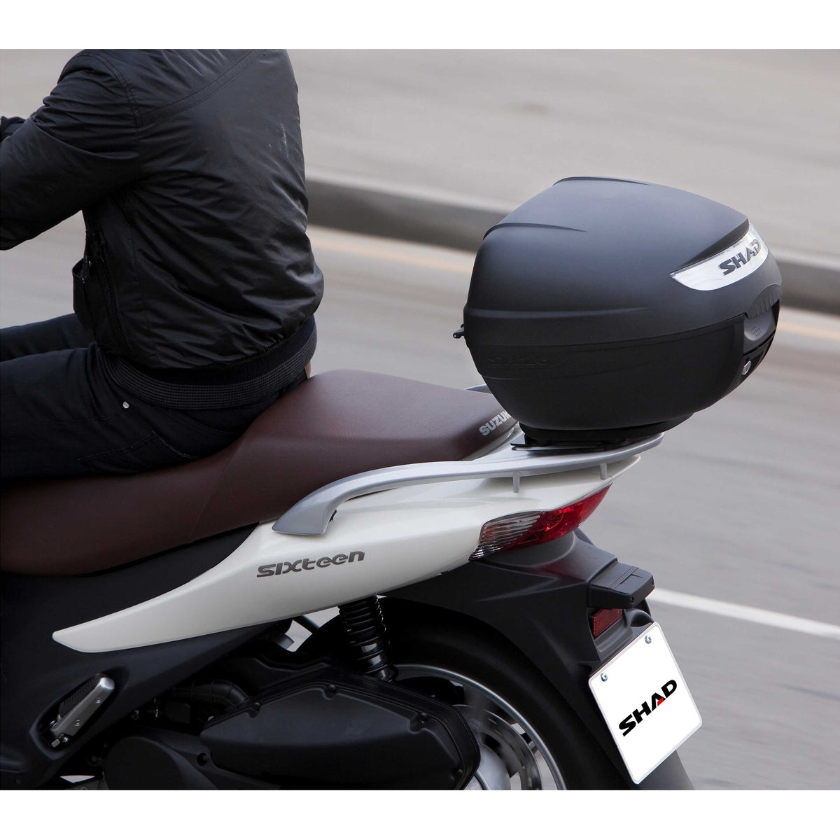 Top Case SHAD SH26 — Top Case Moto 26L Compact Urban - LE PRATIQUE DU MOTARD
