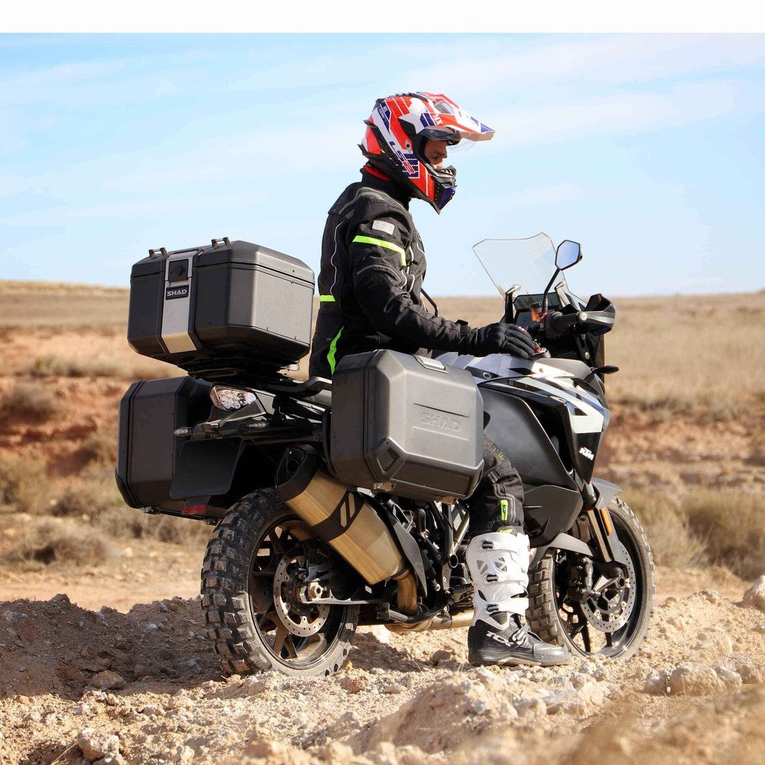 Valise Latérale Gauche SHAD TR47L Terra Black — Sacoche 47L Alu Noir Mat - LE PRATIQUE DU MOTARD