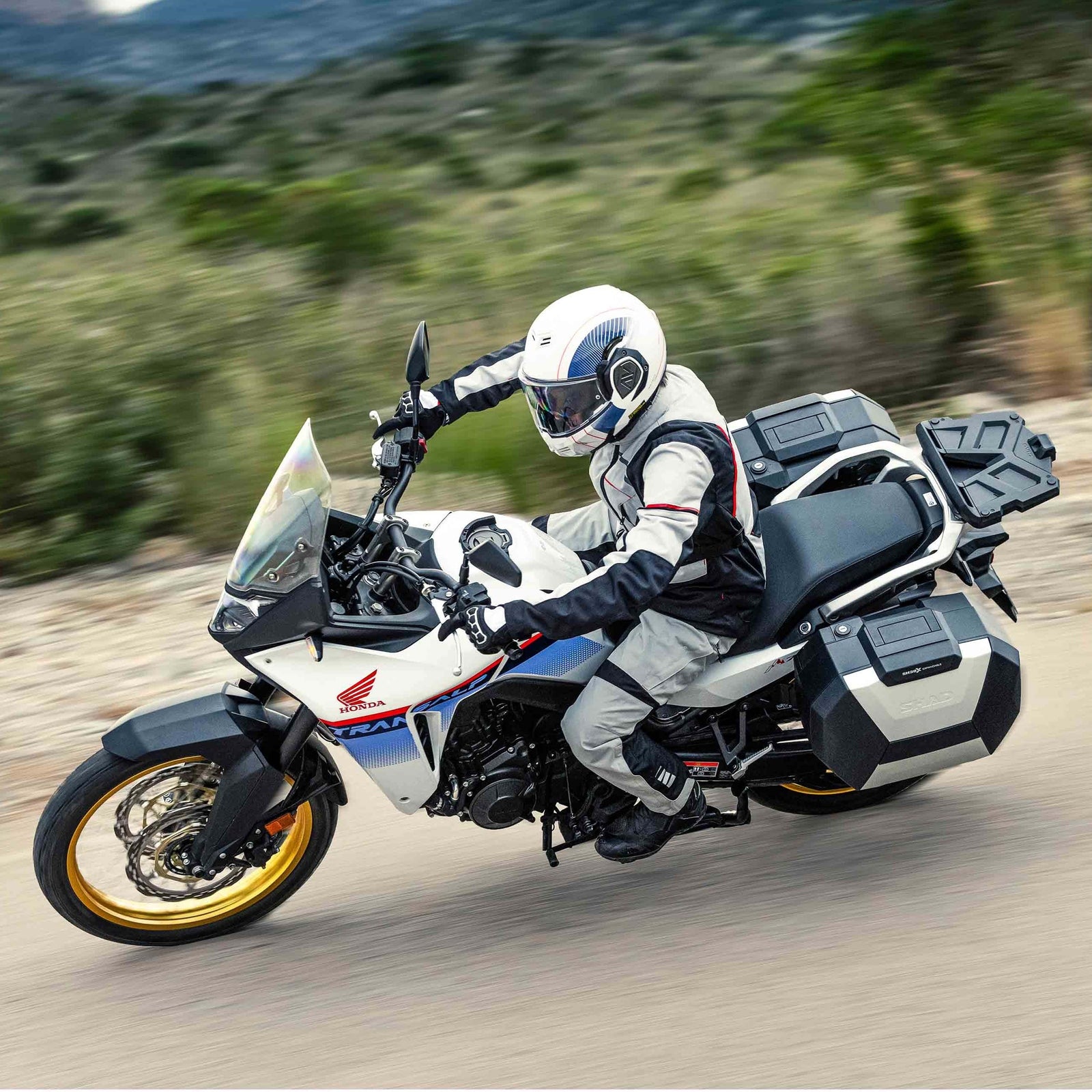 Valises Latérales SHAD SH38X Aluminium — Set Extensibles 2×38L→45L Alu - LE PRATIQUE DU MOTARD