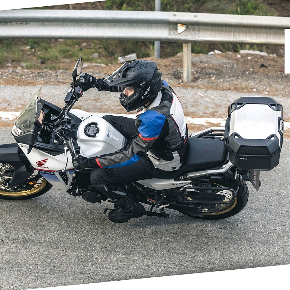 Top Case SHAD TR46 Terra — Top Case Adventure Aluminium 46L - LE PRATIQUE DU MOTARD