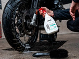 Pack Nettoyage Moto Ipone Cleaning Kit — Moto Wash 1L + Wheel Cleaner + Gant + Brosse Jantes