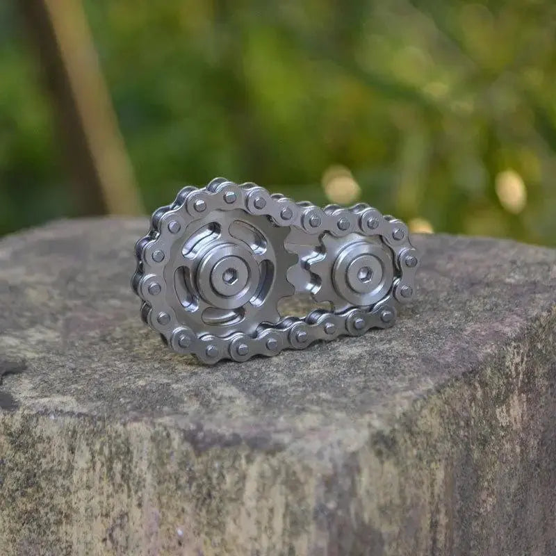 Hand Spinner pignon de moto - Le Pratique du Motard