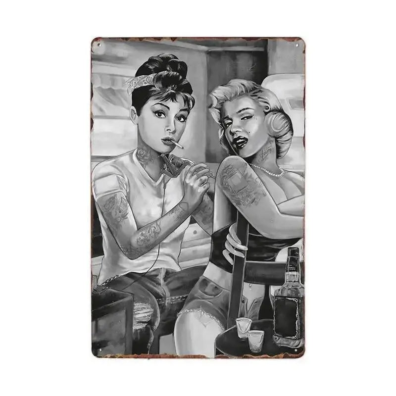 Plaque Métallique Femme tatouée - Le Pratique du Motard