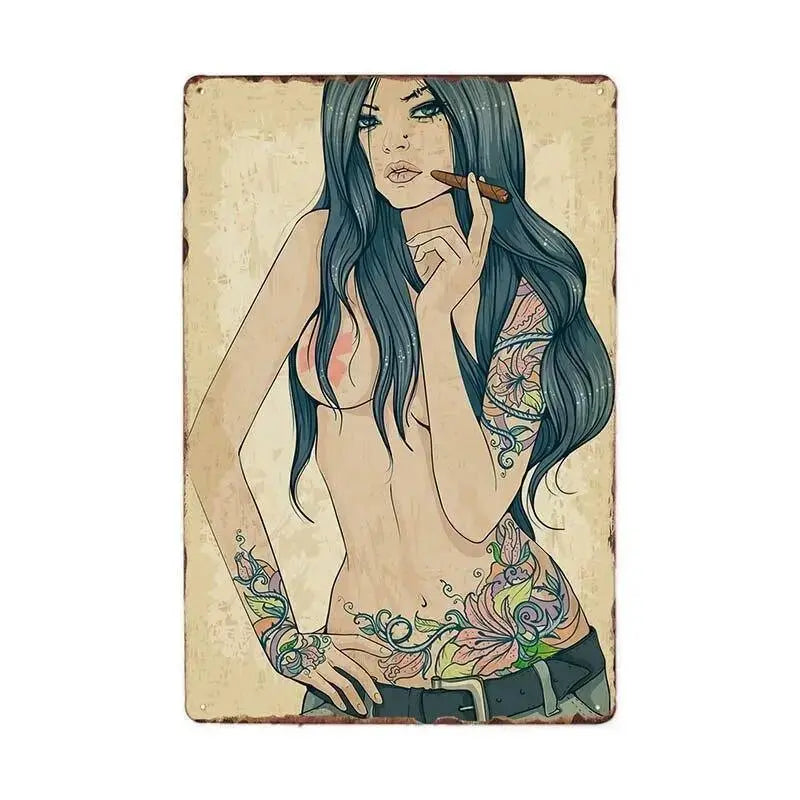 Plaque Métallique Femme tatouée - Le Pratique du Motard