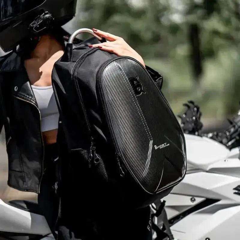 Sac a dos moto Carbone XGP-V2 - Le Pratique du Motard