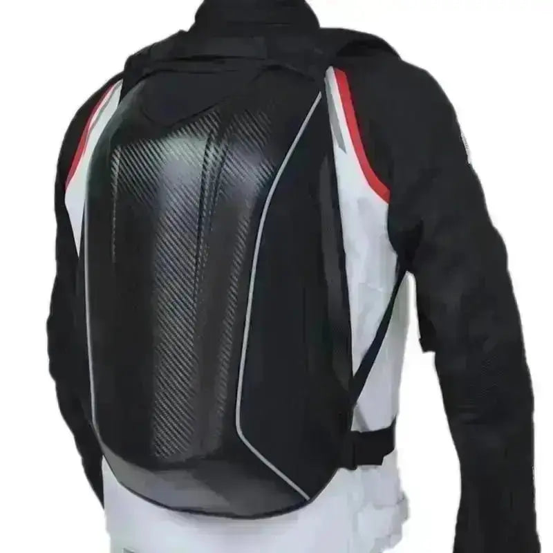 SAC A DOS moto étanche en fibre de carbone - Le Pratique du Motard