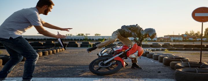 Comment protéger sa moto des chutes : conseils et astuces pratiques - LE PRATIQUE DU MOTARD