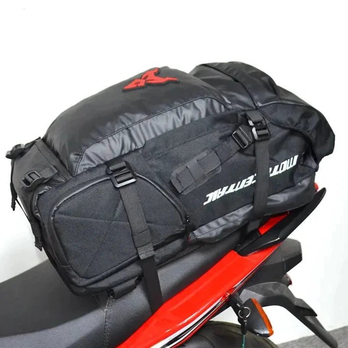 Sac à dos moto grand volume avec porte - casque - LE PRATIQUE DU MOTARD