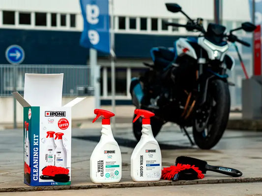 Pack Nettoyage Moto Ipone Cleaning Kit — Moto Wash 1L + Wheel Cleaner + Gant + Brosse Jantes