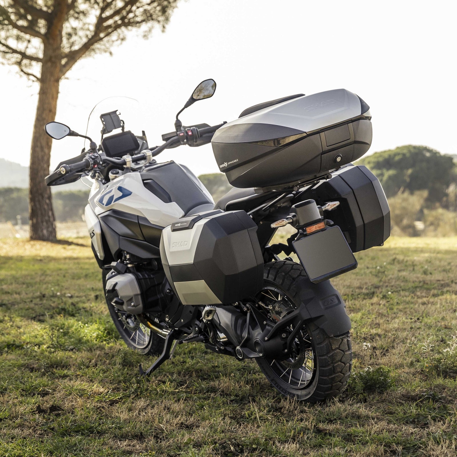 Valises Latérales SHAD SH38X Aluminium — Set Extensibles 2×38L→45L Alu - LE PRATIQUE DU MOTARD