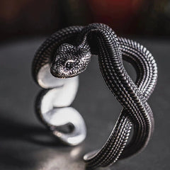 Bague Serpent Noir - ShadowViper™ - LE PRATIQUE DU MOTARD