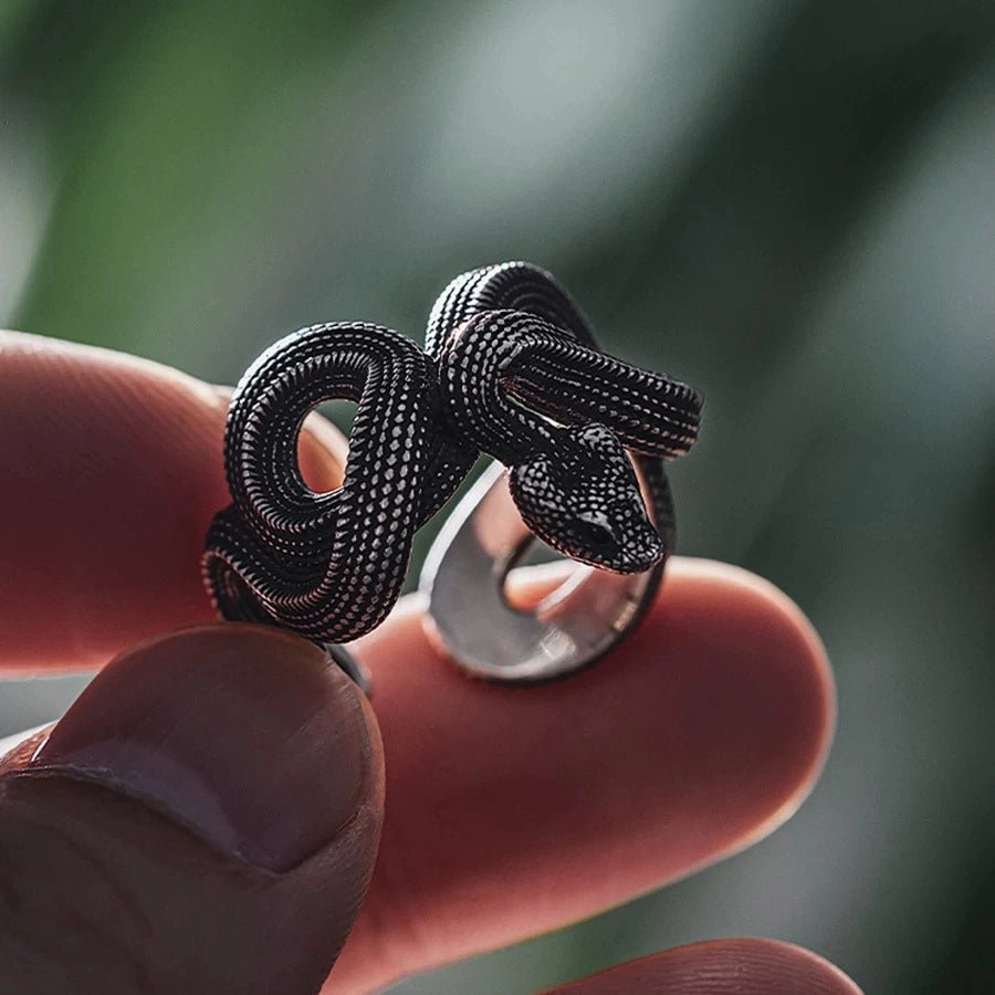 Bague Serpent Noir - ShadowViper™ - LE PRATIQUE DU MOTARD