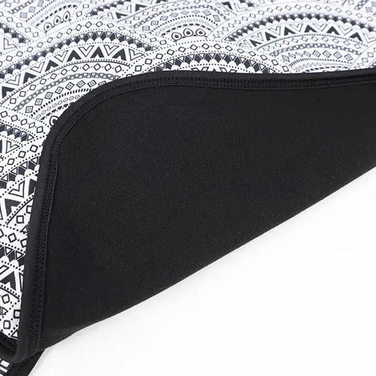 Tour de Cou Moto blanc et noir| GEOLINE - LE PRATIQUE DU MOTARD