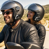 Deux motards en balade avec intercom M500 Bluetooth 5.3 sur casque intégral
