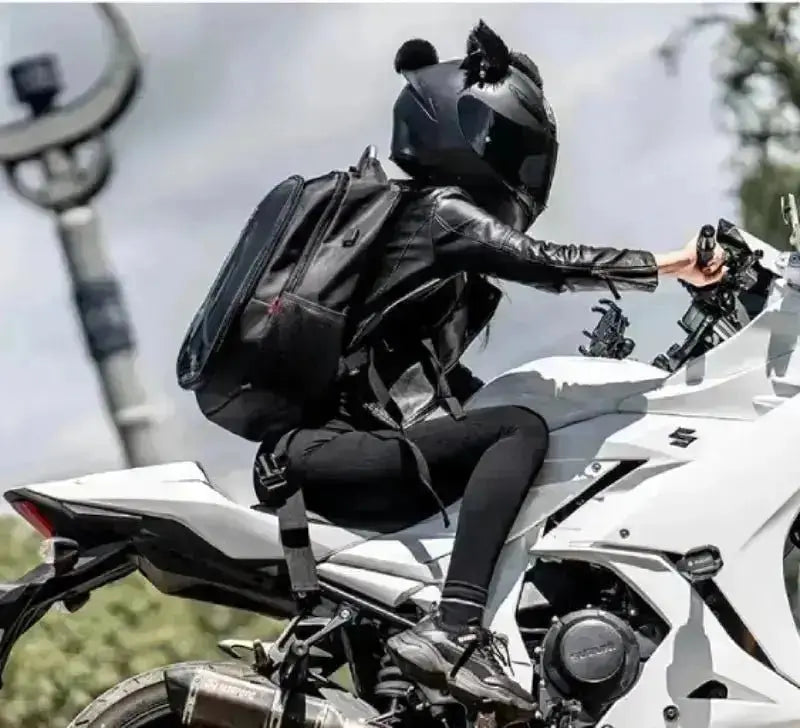 Sac a dos moto carbone - XGP - Le Pratique du Motard